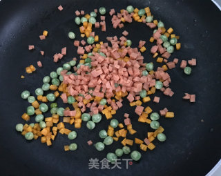火腿蔬菜饭团的做法步骤：5