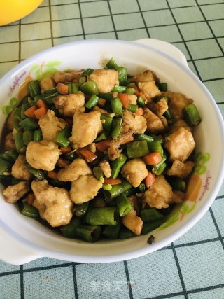 鸡丁炒豆角的做法步骤：11