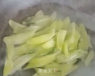 炝炒青笋的做法步骤：2