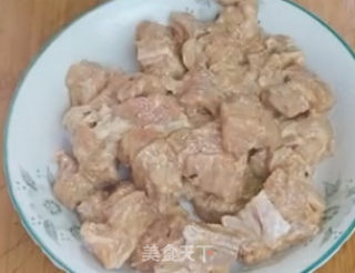豆豉蒸排骨的做法步骤：1