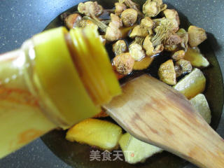 小素鸡与姬松茸的做法步骤：5