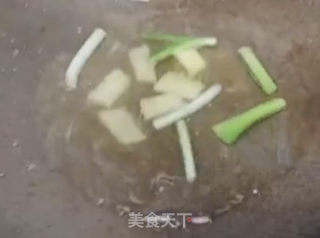芦笋炒虾仁的做法步骤：4