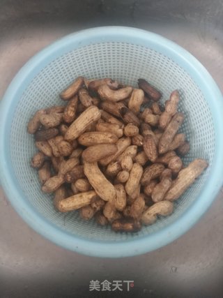 五香盐水花生的做法步骤：1
