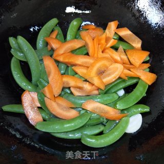 鸭杂炒甜豆的做法步骤：6