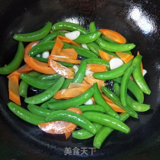 鸭杂炒甜豆的做法步骤：7