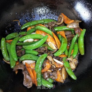 鸭杂炒甜豆的做法步骤：12