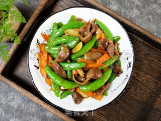鸭杂炒甜豆的做法步骤：13
