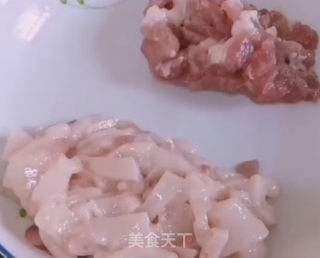 苦瓜炒肉的做法步骤：3