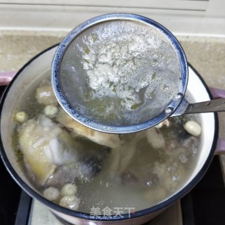 莲子海带鸡骨汤的做法步骤：5
