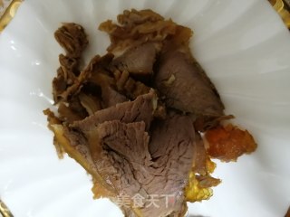 牛肉热汤米粉的做法步骤：2