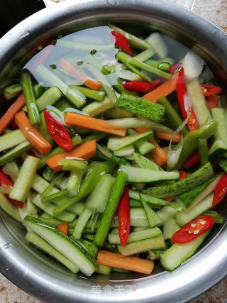 即食小咸菜的做法步骤：3