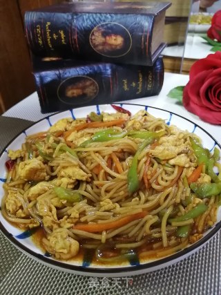 鸡蛋尖椒炒米粉的做法步骤：10