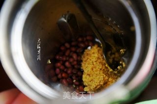 红豆小米羹的做法步骤：2