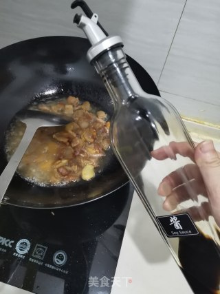 毛豆炒肉丁的做法步骤：5