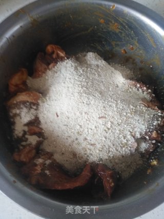 粉蒸牛肉的做法步骤：9
