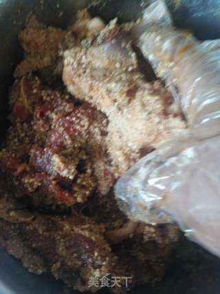 粉蒸牛肉的做法步骤：10