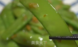 清炒荷兰豆的做法步骤：5