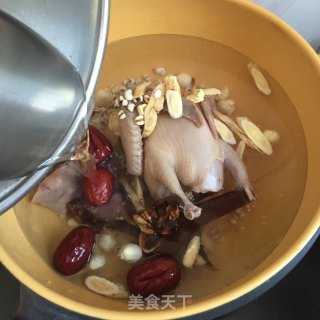 灵芝鸽子汤的做法步骤：6