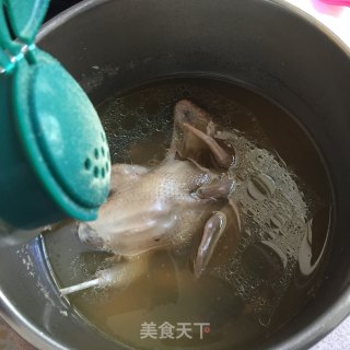 灵芝鸽子汤的做法步骤：9