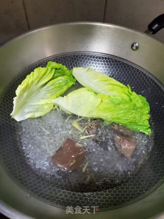 瘦肉鸭血河粉的做法步骤：4