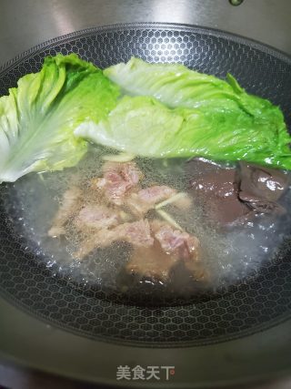 瘦肉鸭血河粉的做法步骤：5
