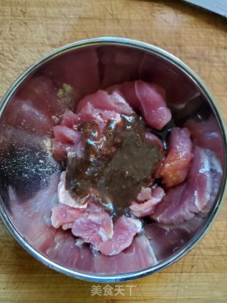 牛肉生菜卷饼的做法步骤：2