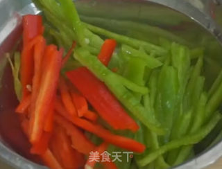 青椒萝卜丝的做法步骤：3
