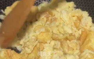 青椒丝炒蛋的做法步骤：2