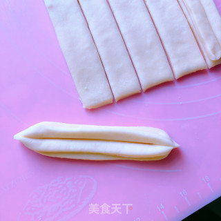 自制油条的做法步骤：9