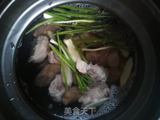 腌笃鲜的做法步骤：7