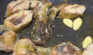 黄骨鱼豆腐汤的做法步骤：3