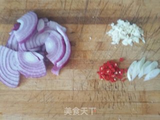 凉拌洋葱木耳的做法步骤：4