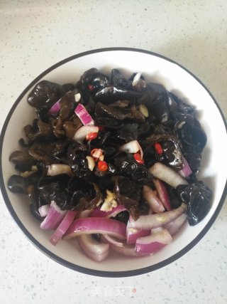 凉拌洋葱木耳的做法步骤：10