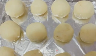 土豆版蛋黄酥的做法步骤：5