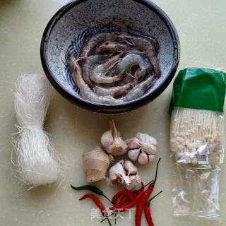 蒜蓉粉丝大虾煲的做法步骤：1