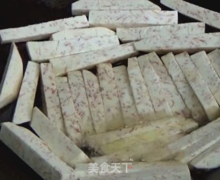 焦糖芋条的做法步骤：2