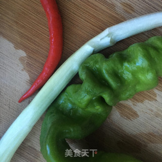 响油浇汁豆腐的做法步骤：1