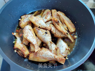豆豉剥皮鱼干的做法步骤：8