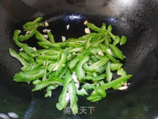 蒜蓉苦瓜的做法步骤：5