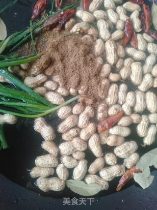 水煮盐花生的做法步骤：5