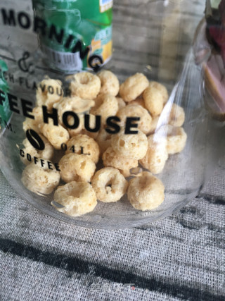 麦圈果味酸奶杯的做法步骤：2