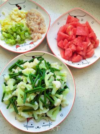 番茄豇豆炒菜花的做法步骤：4