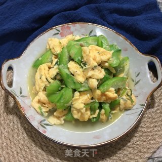 鸡蛋虾皮炒丝瓜的做法步骤：11