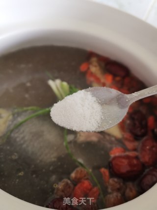 当归红枣桂圆乌鸡汤的做法步骤：7