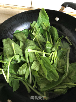 姜蒜拌荠菜的做法步骤：2