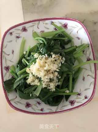 姜蒜拌荠菜的做法步骤：4