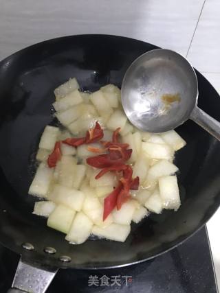 红椒炒冬瓜的做法步骤：5