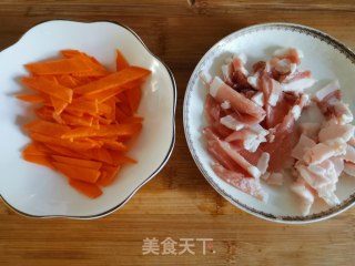 肉丝黄花菜的做法步骤：2