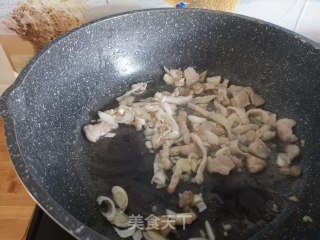 肉丝黄花菜的做法步骤：8