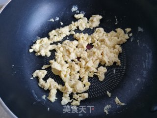 秋葵虾仁鸡蛋炒饭的做法步骤：5